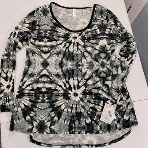 New Never Worn XL Black Tie Dye Long Sleeve Shirt LuLaRoe Lynnae